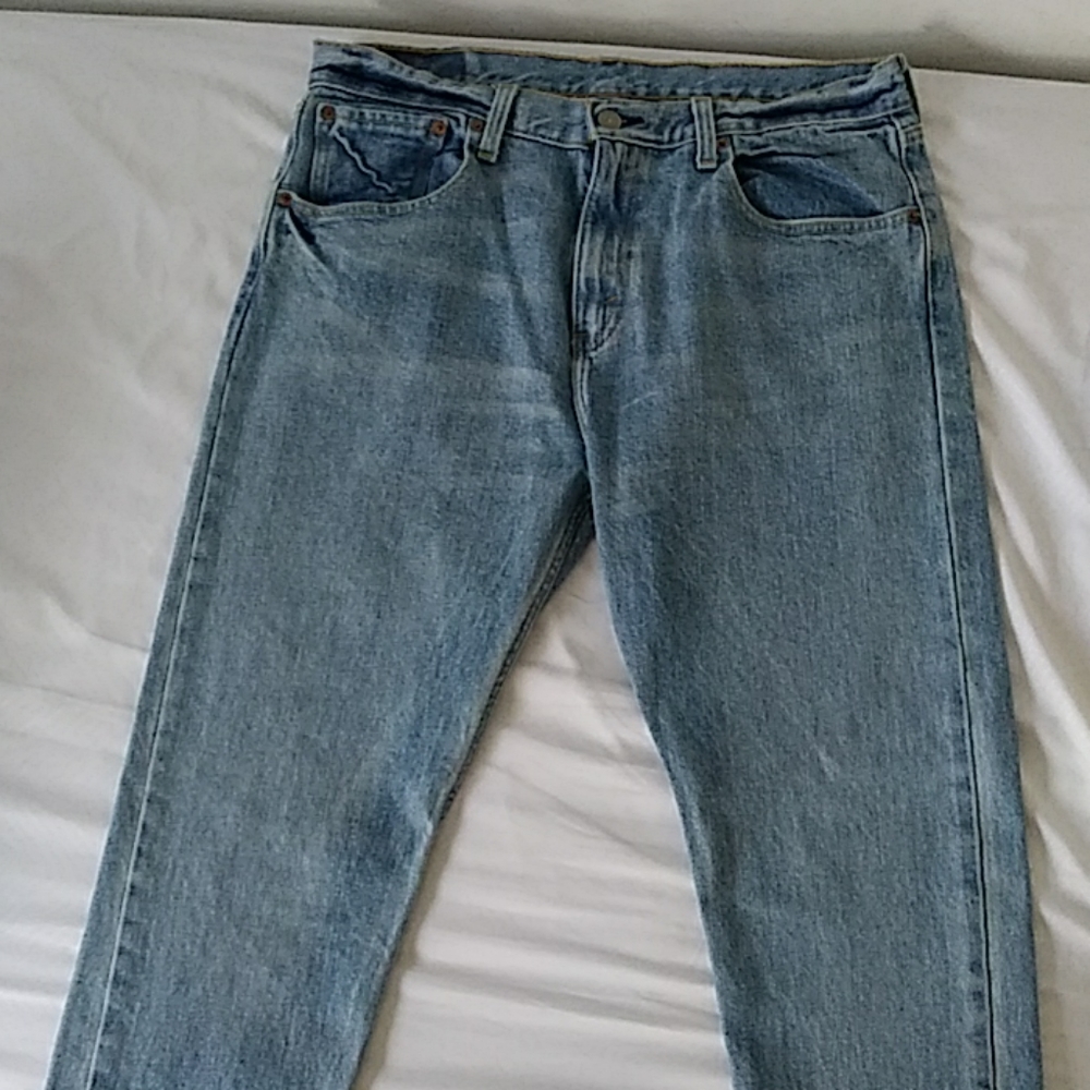 Men slim tapered light Wash jeans